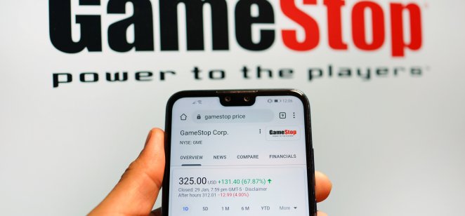GameStop se desploma después de la audiencia, BlackRock ‘incursiona’ en BTC