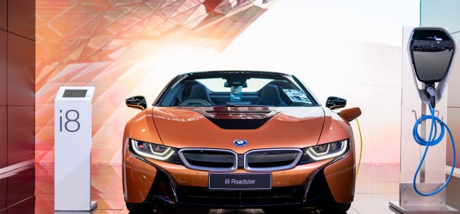 Noticias empresariales: El impulso de noviembre para el comercio minorista y la vivienda en el Reino Unido