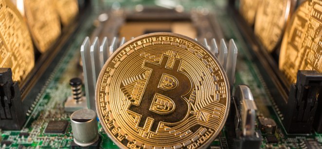 El bitcoin cae en las primeras operaciones de Asia hasta los 56.500 dólares