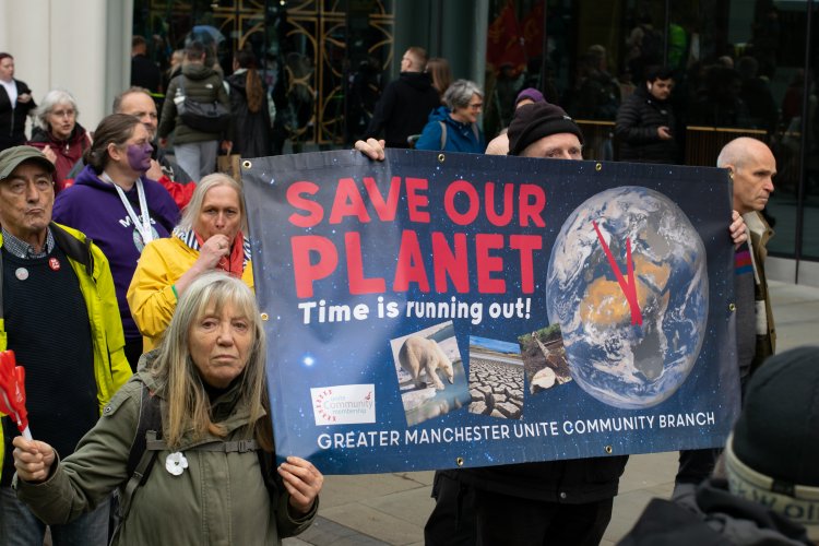 Noticias de negocios: Los datos de Europa y Estados Unidos caen, el Pacto Climático de Glasgow