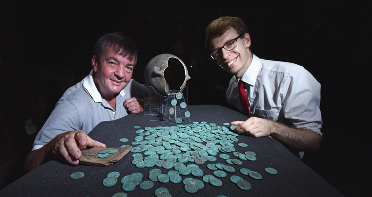finder-and-curator-with-hoard