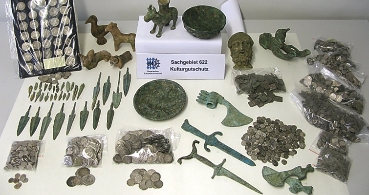 munich-show-arrests-seized-antiquities-lead