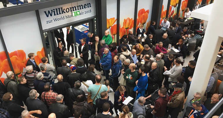 crowd-at-entrance-opening-day
