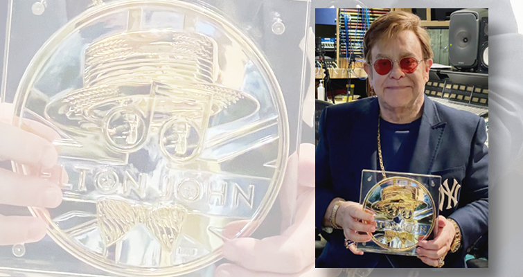 La Real Casa de la Moneda fabrica una medalla de Elton John para una subasta benéfica
