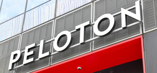 Noticias de negocios: Las acciones de Peloton (PTON) se disparan el lunes; su consejero delegado dimite
