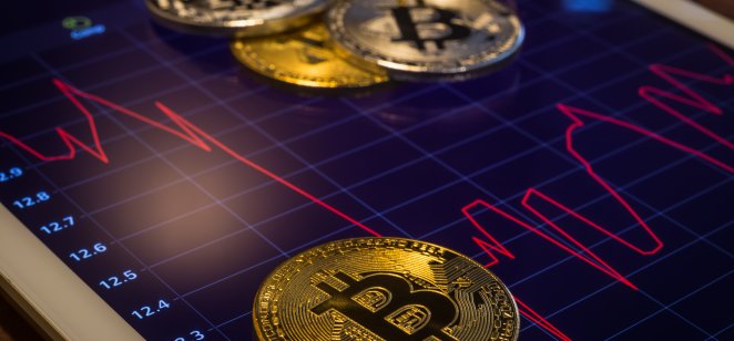 El bitcoin cae por debajo de los 43.000 dólares y desencadena una amplia venta